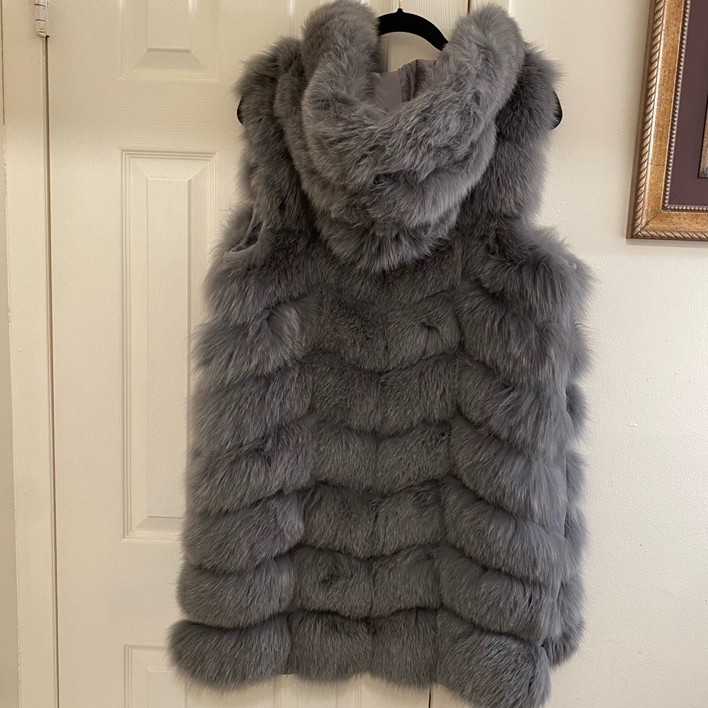 Real fox fur vest.  Size M/L
